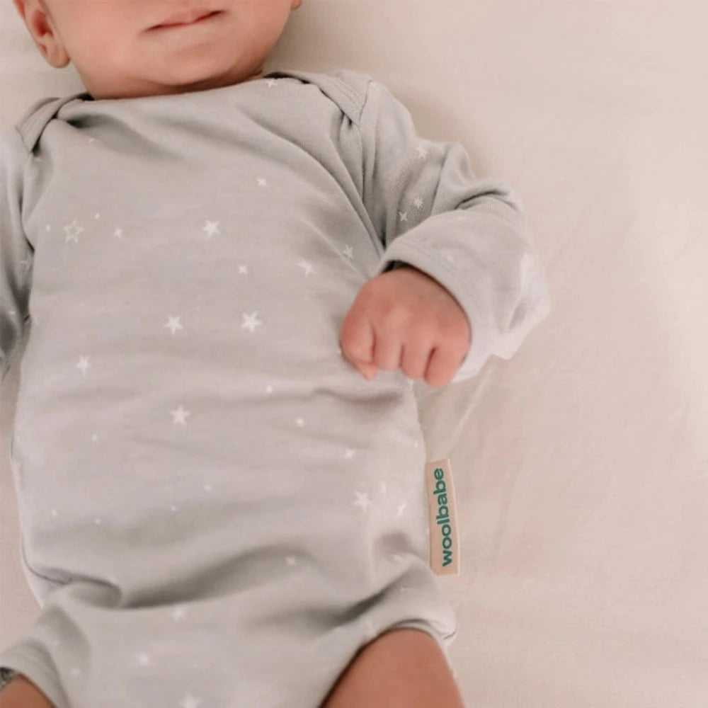 Woolbabe Merino/Organic Cotton Long Sleeve Bodysuit - Pebble Stars Size 0-2yrs