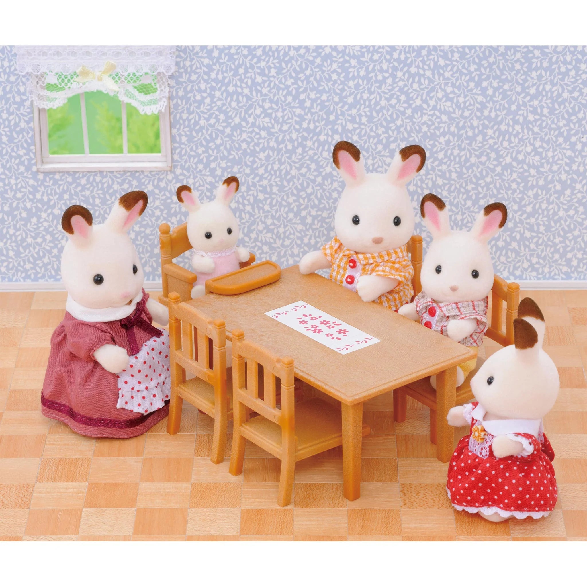 Sylvanian Families Family Table & Chairs