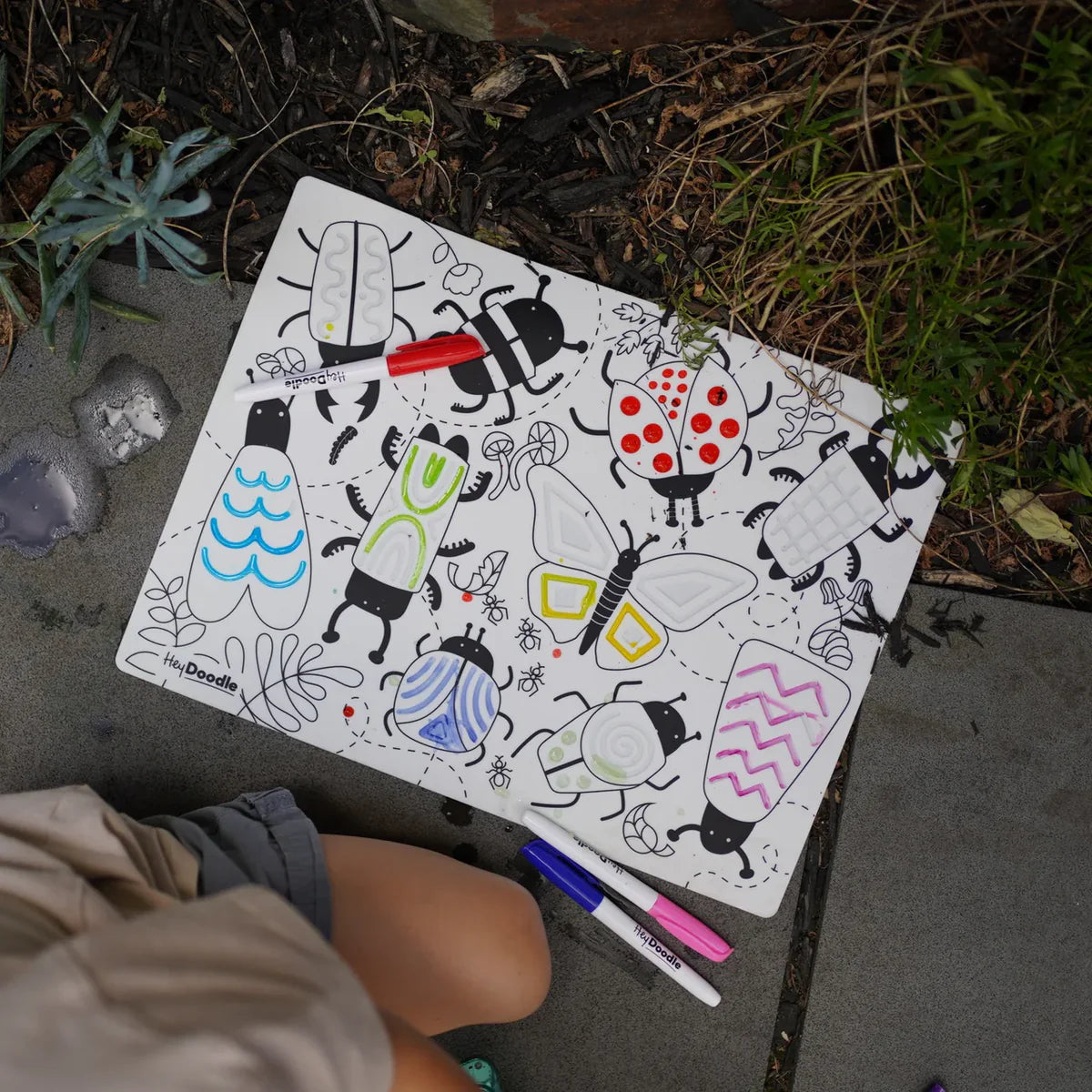 HeyDoodle - Sensory Playmat - Busy Bugs