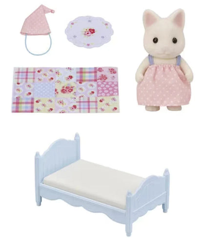 Sylvanian Families Floral Cat Girl's Naptime Set