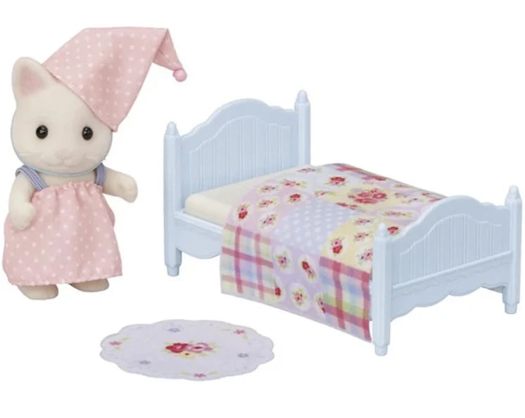 Sylvanian Families Floral Cat Girl's Naptime Set