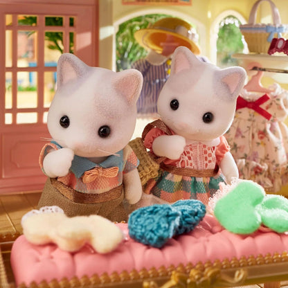 Sylvanian Families Latte Cat Family