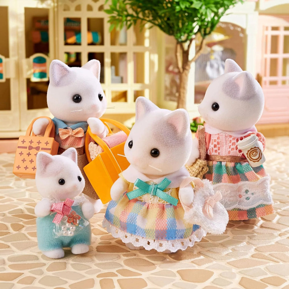 Sylvanian Families Latte Cat Family