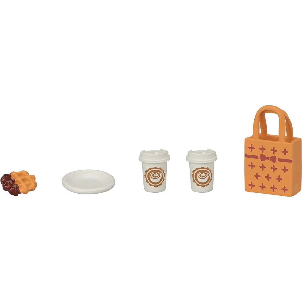 Sylvanian Families Latte Cat Family