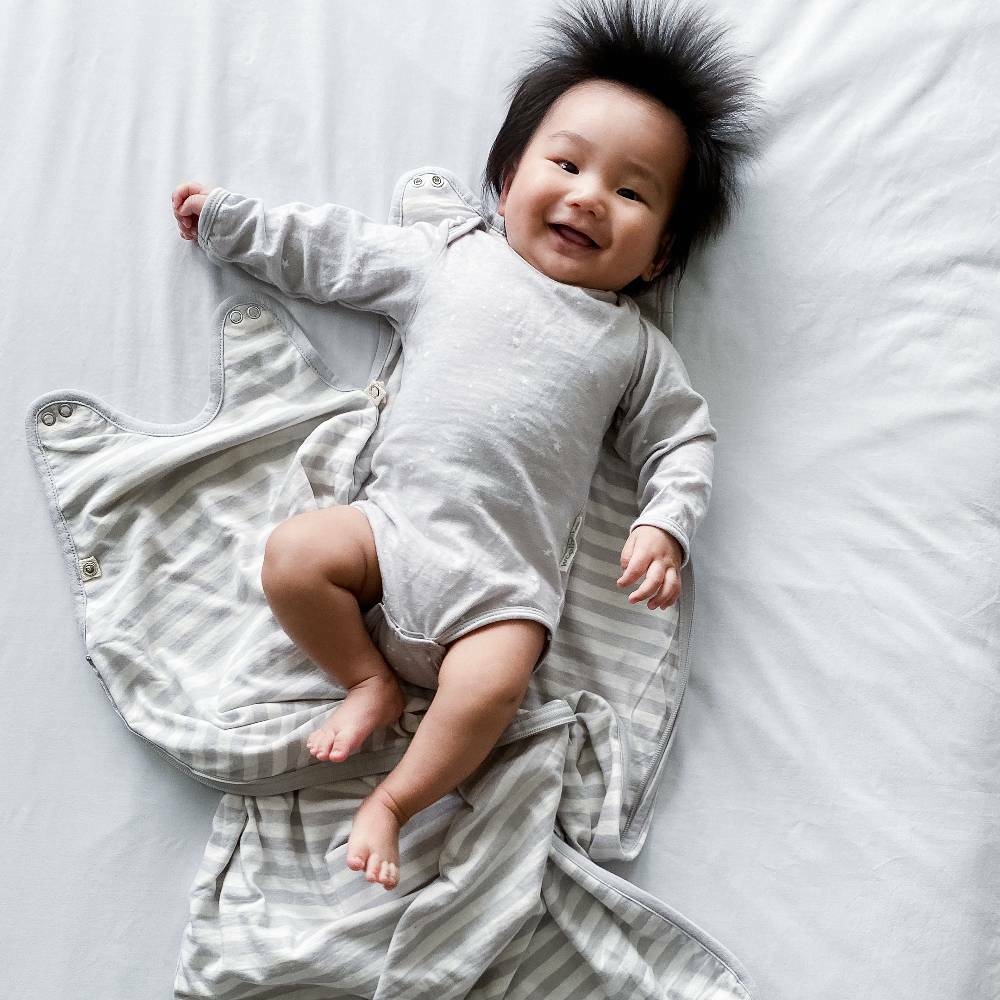 Woolbabe Merino/Organic Cotton Long Sleeve Bodysuit - Pebble Stars Size 0-2yrs