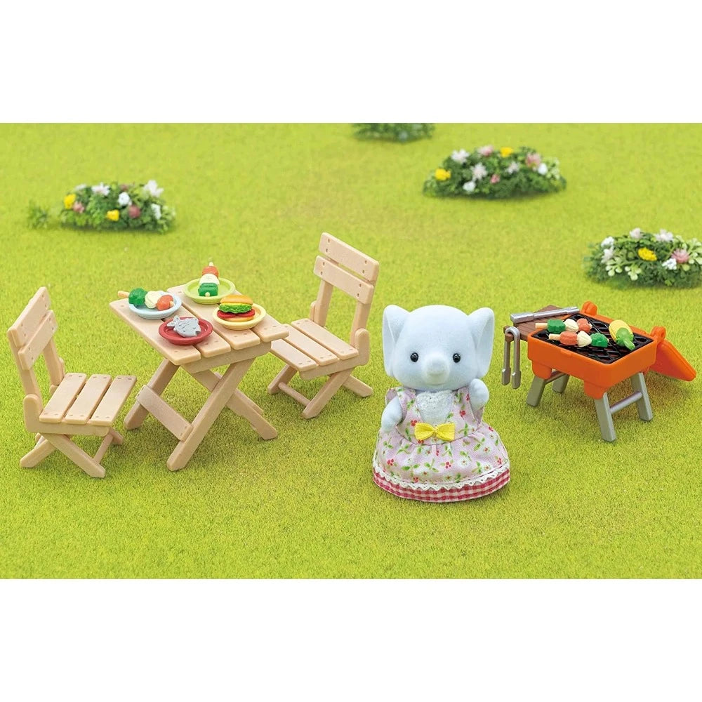 Sylvanian Families BBQ Picnic Set Elephant Girl