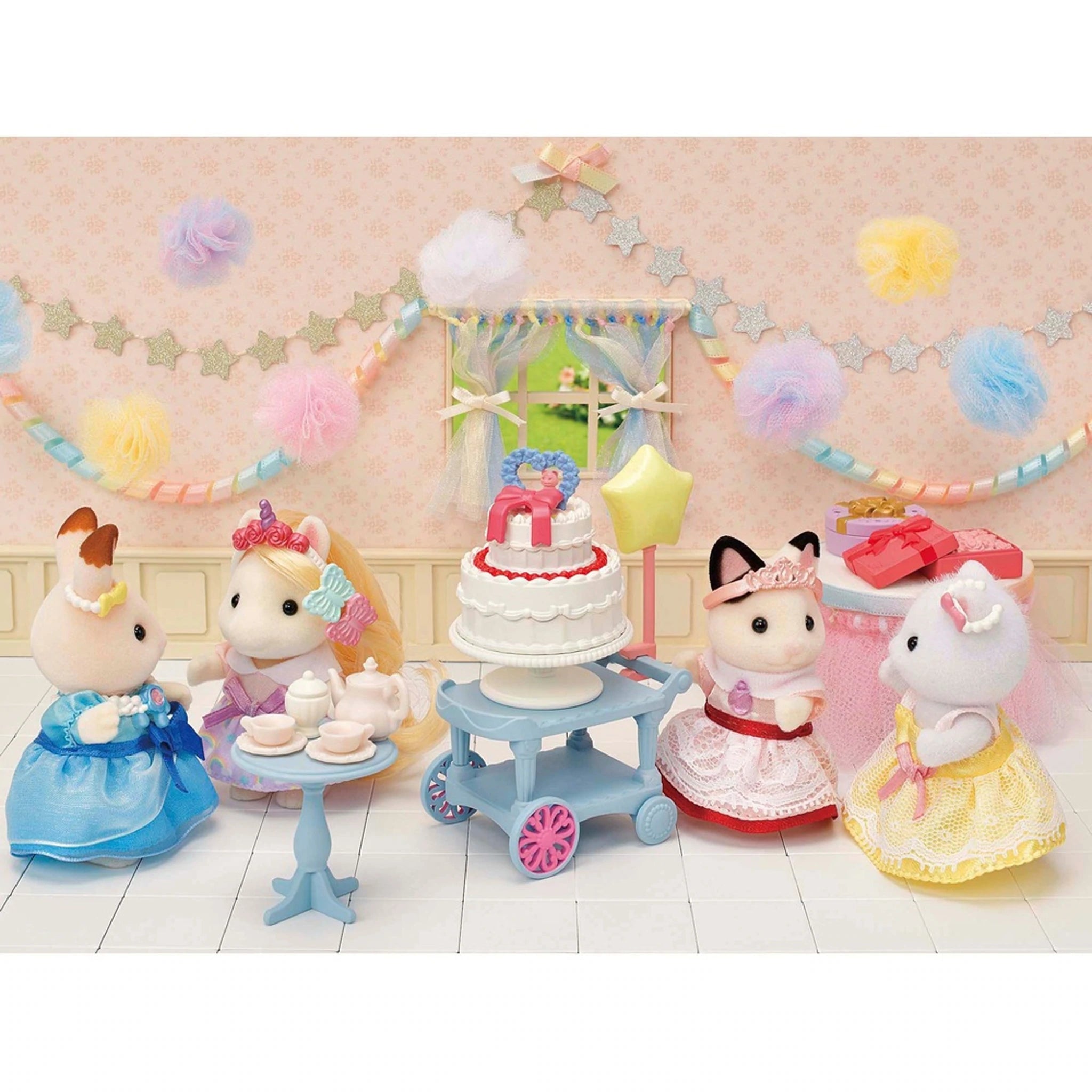 Sylvanian Families Party Time Play Set - Tuxedo Cat